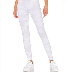 ALO Yoga white camo leggings!